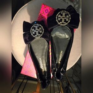 Brand new, Tory Burch black flats with bow crystal  buckle accents, (8.5…